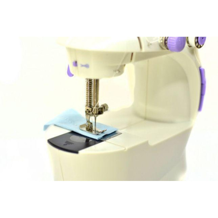 Швейна міні машинка Mini Sewing Machine SM-202A 4 в 1 портативна домашня машинка для шиття від мережі / батарей / педалі