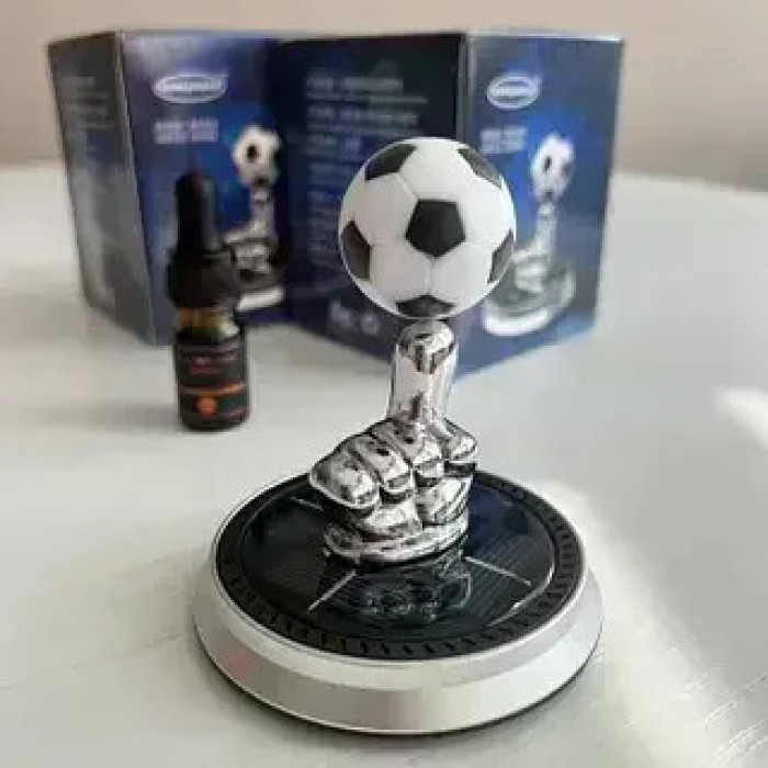 Автомобільний ароматизатор на сонячній батареї “Футбольний м’яч” • Декоративний аромадифузор у машину для свіжості салону та прикраси панелі авто