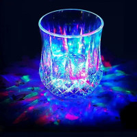 Склянка FLASH CUP 200 мл з LED-підсвічуванням • Склянка, що світиться, FLASH CUP 0,20 л з автоматичним увімкненням для напоїв