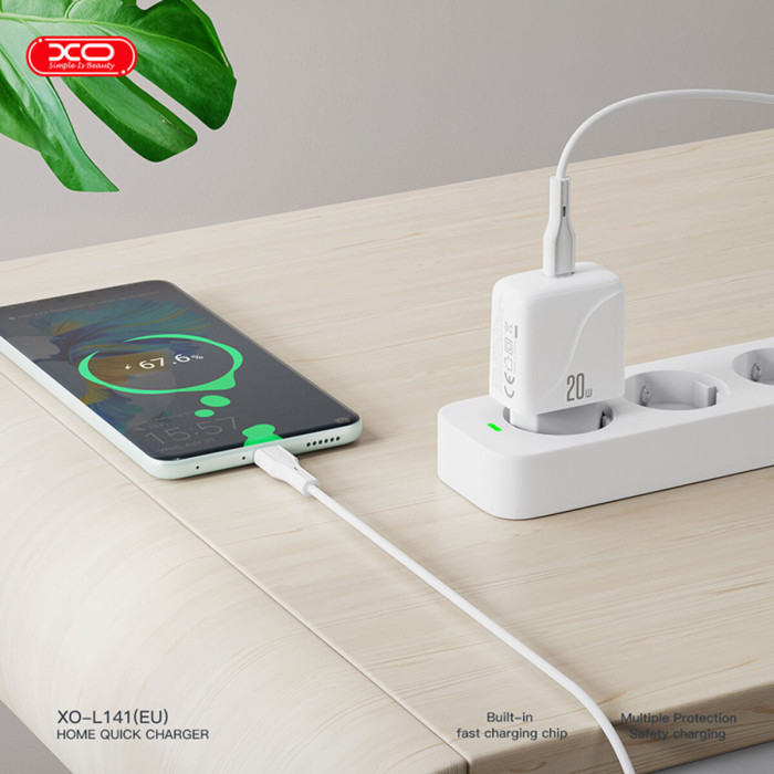 Мережевий зарядний пристрій XO L141 Single USB-C 20W + Lightning кабель білий