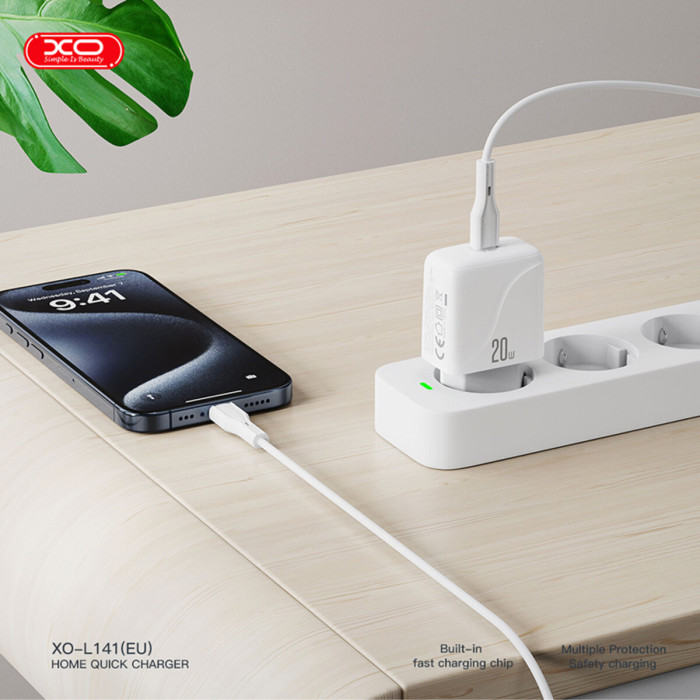 Мережевий зарядний пристрій XO L141 Single USB-C 20W + Lightning кабель білий