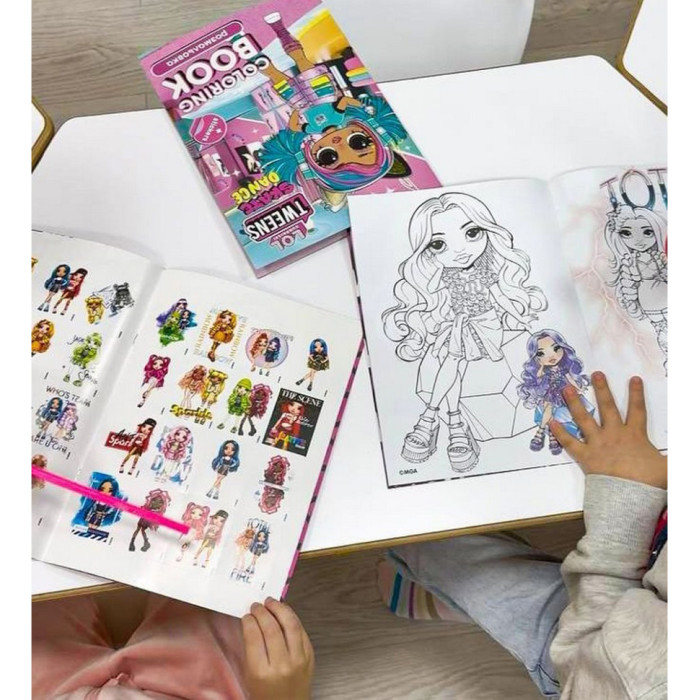 Дитяча книжка-розмальовка "The creative Rainbow" LCB12 зі стікерами Идейка